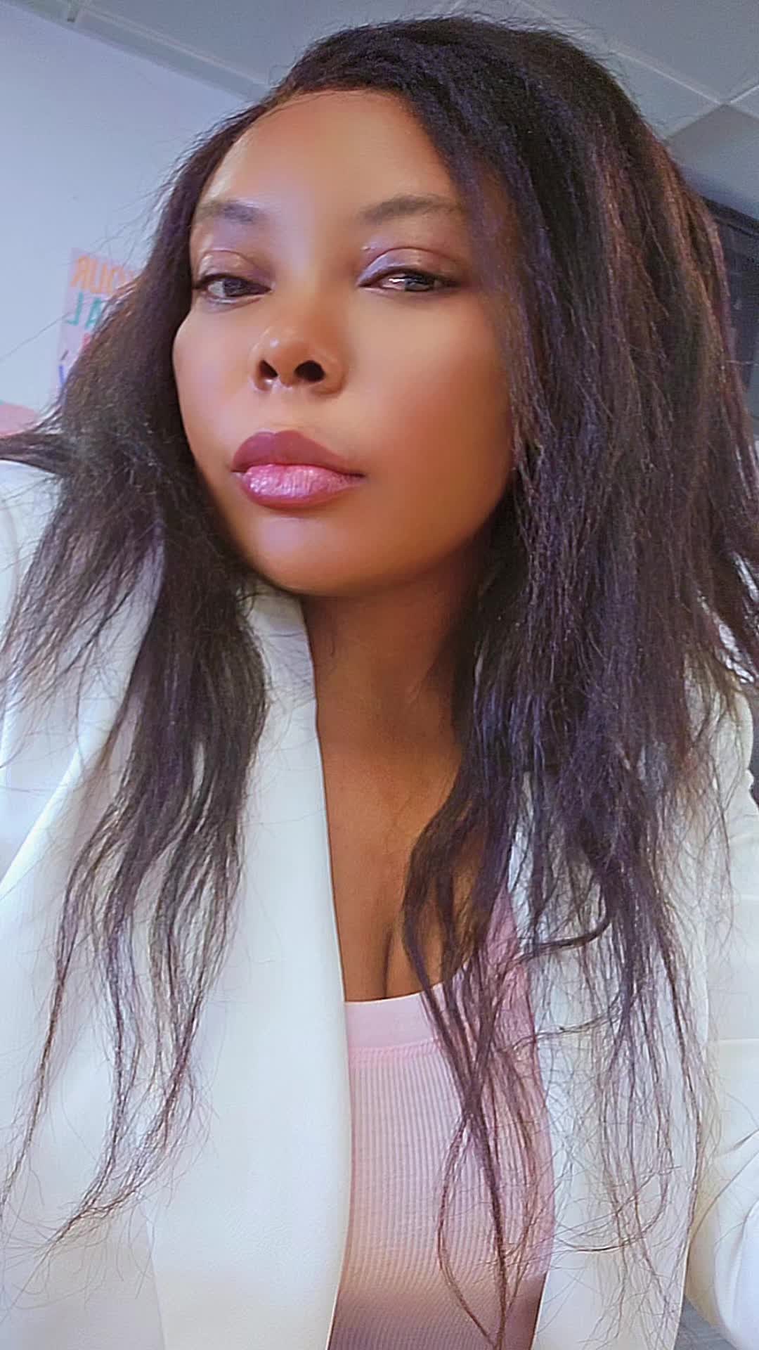 @Jolie Claire Tchoup&eacute;🇨🇲🇬🇧