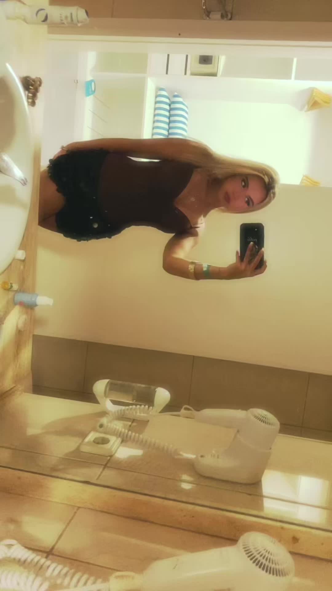 @L🍒✨