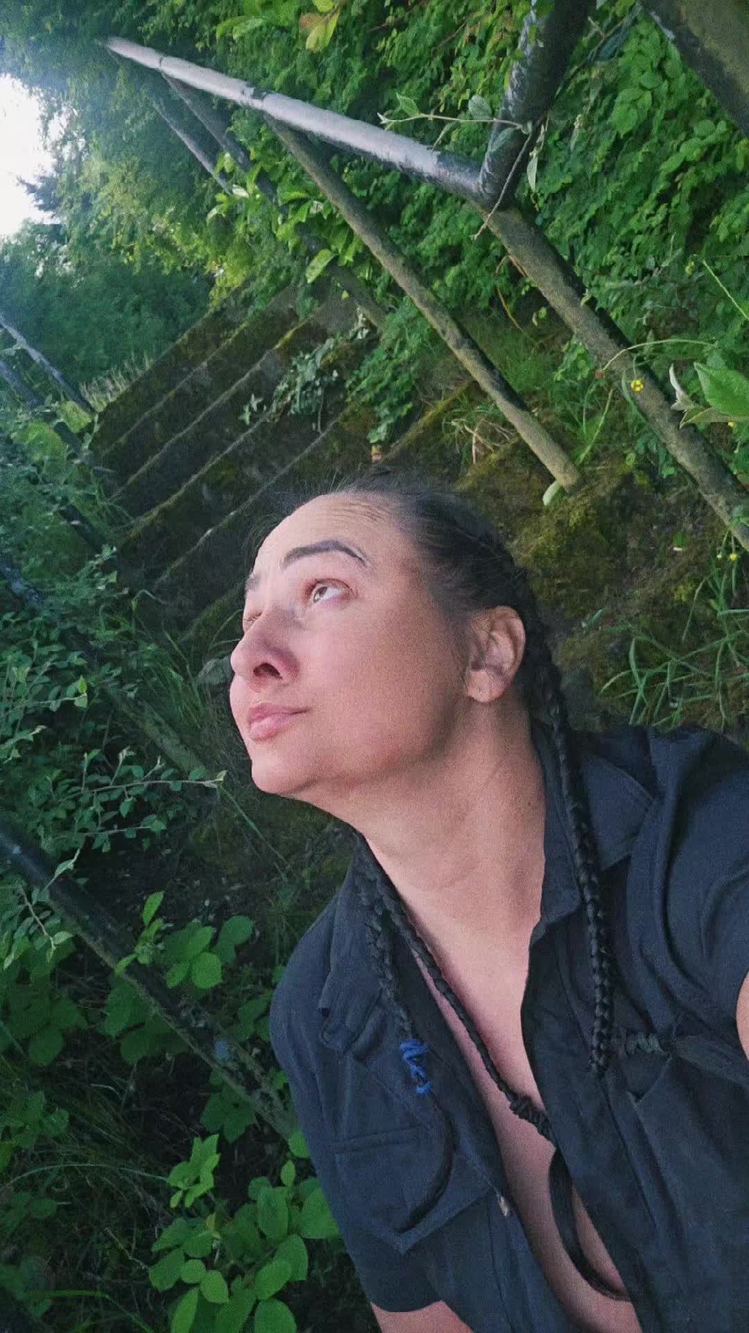 @Bosė😅