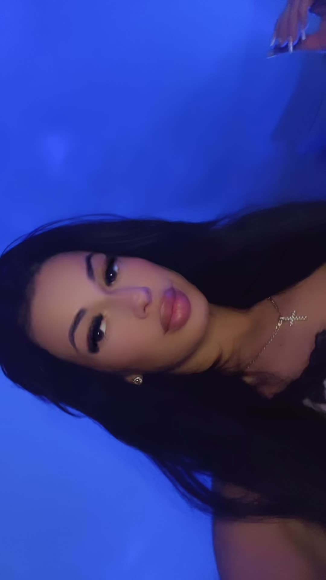 @✨𝐄𝐬𝐳𝐭𝐞𝐫✨