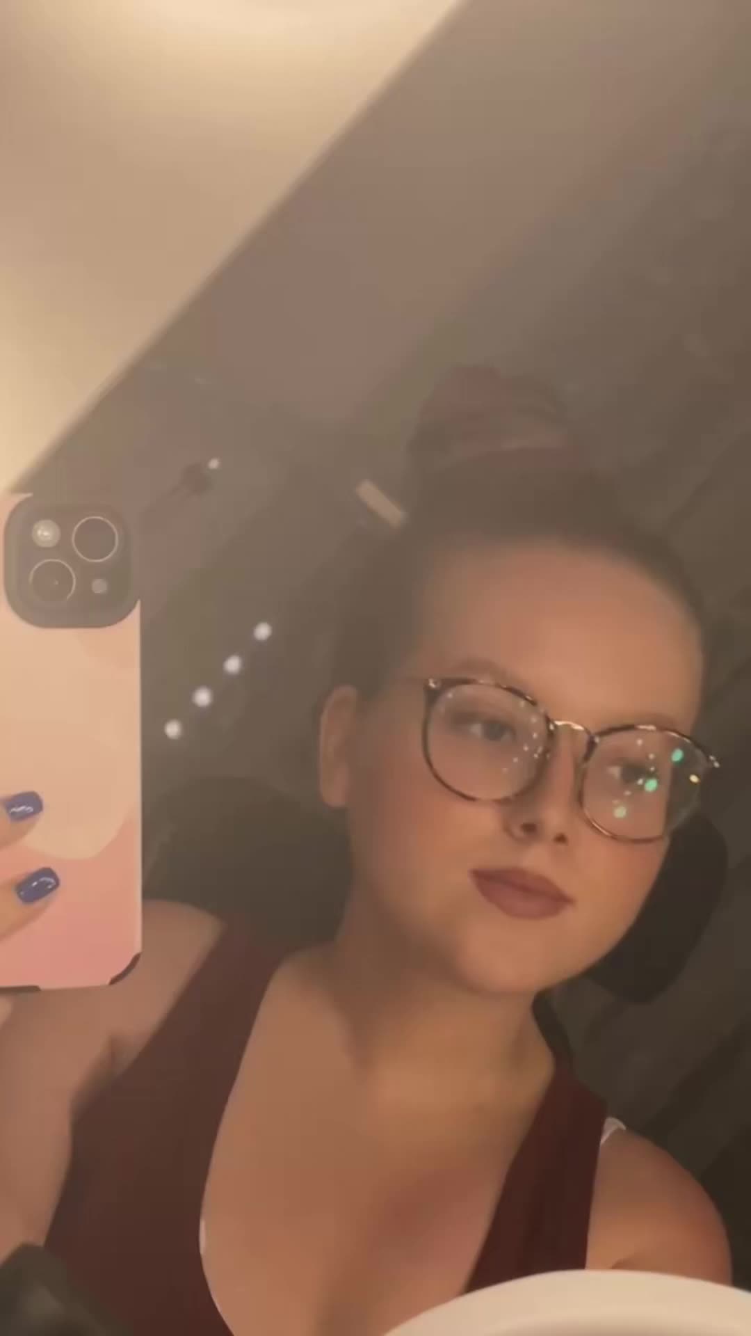 @𝒮𝒶𝓂𝓇𝒶 ❤︎︎