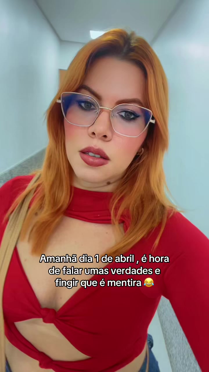 @D&eacute;bora Farias
