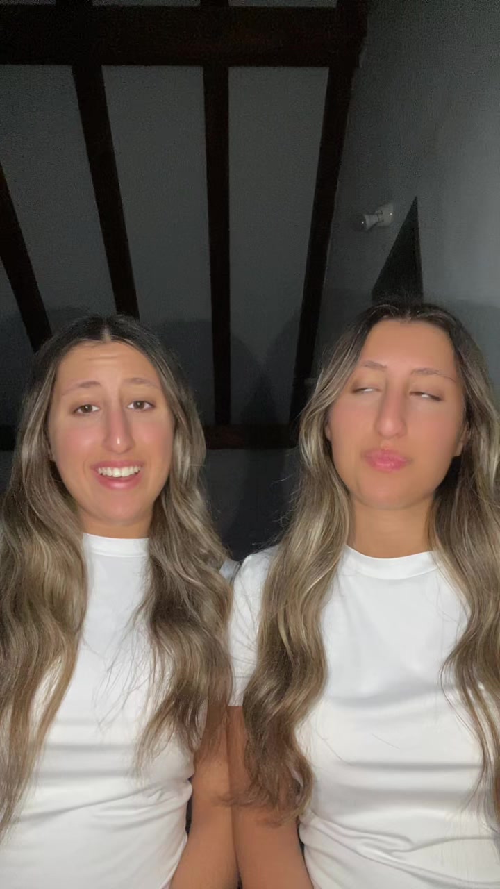 @NoaHilaTwins