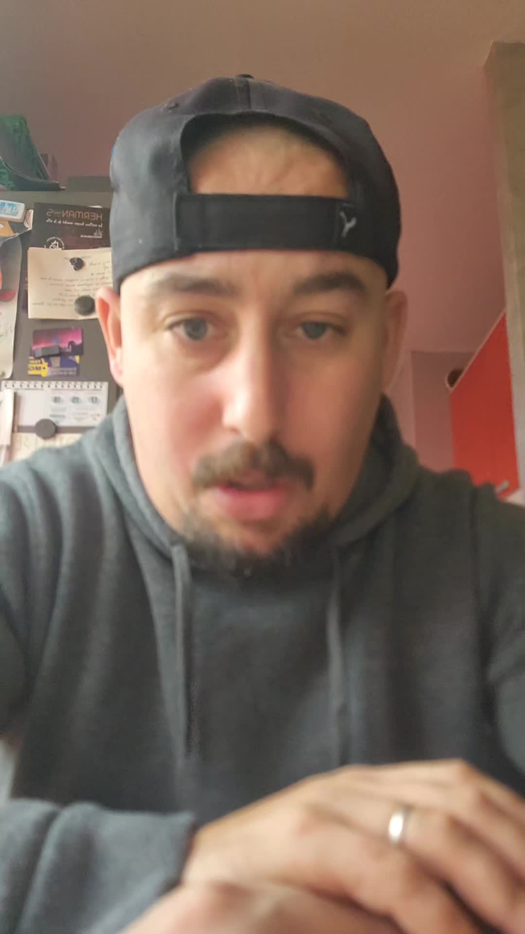 @Mika57