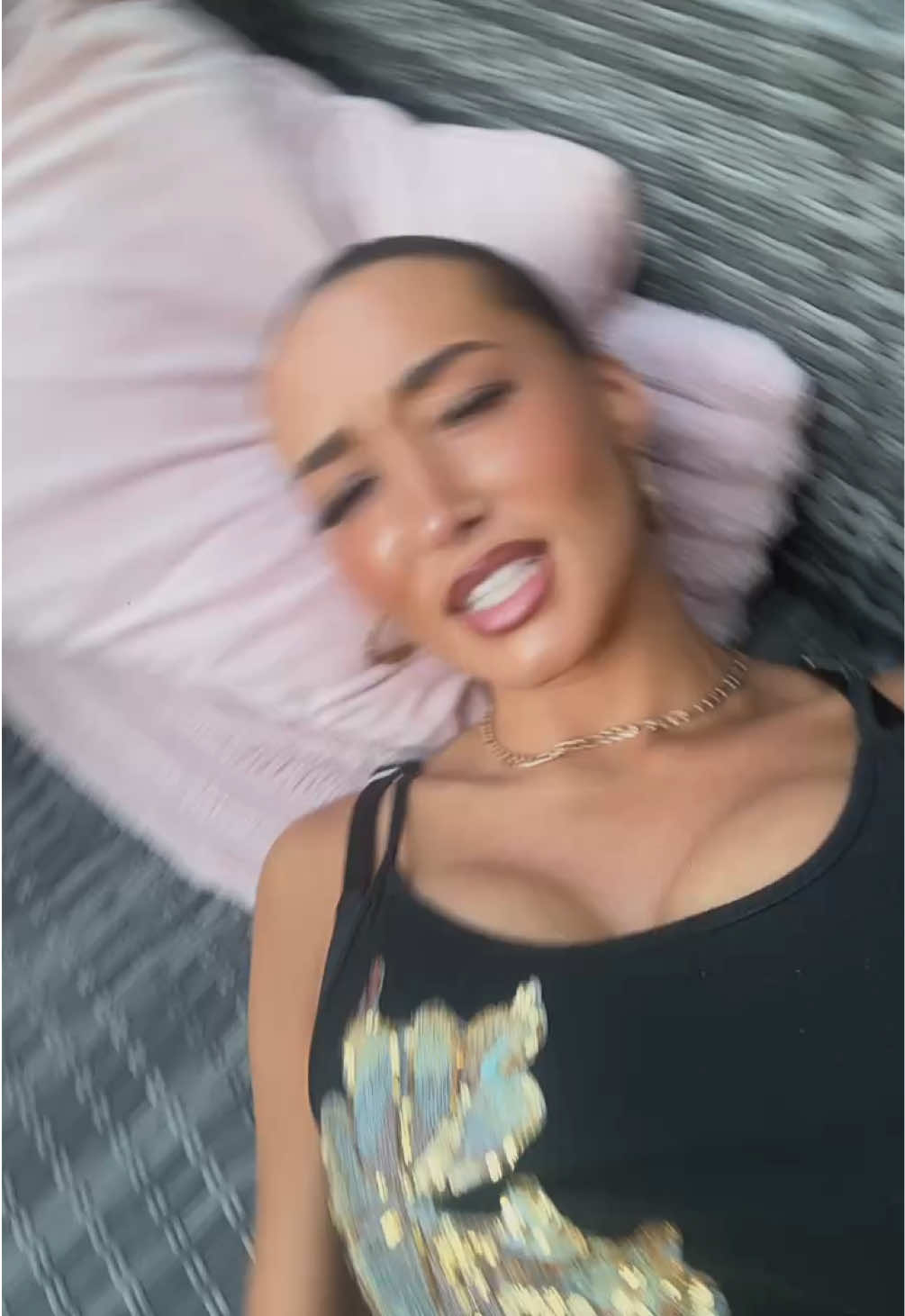 @Sashaellisse