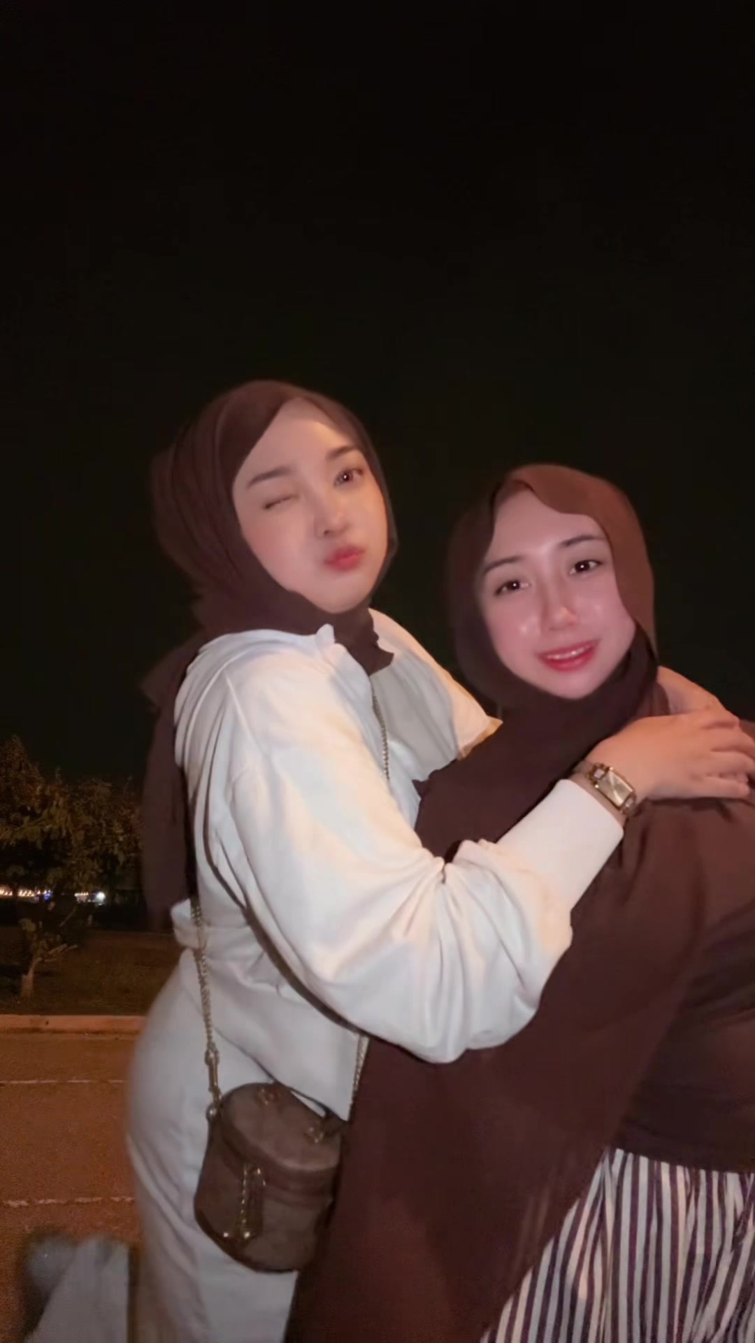 @𝗟 𝗜 𝗬 𝗔