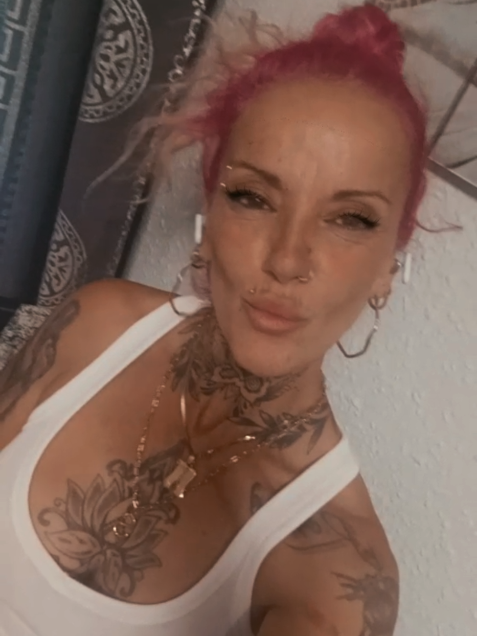 @laxoxo