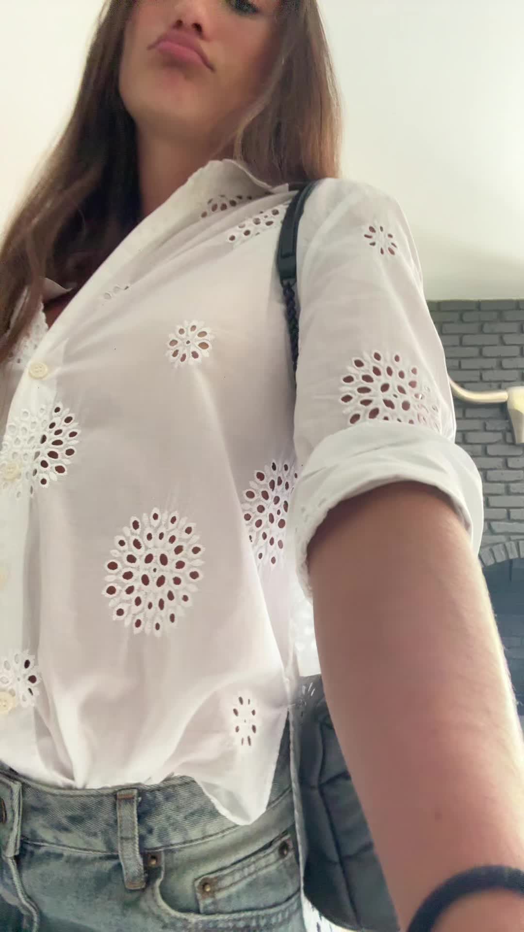 @Lo