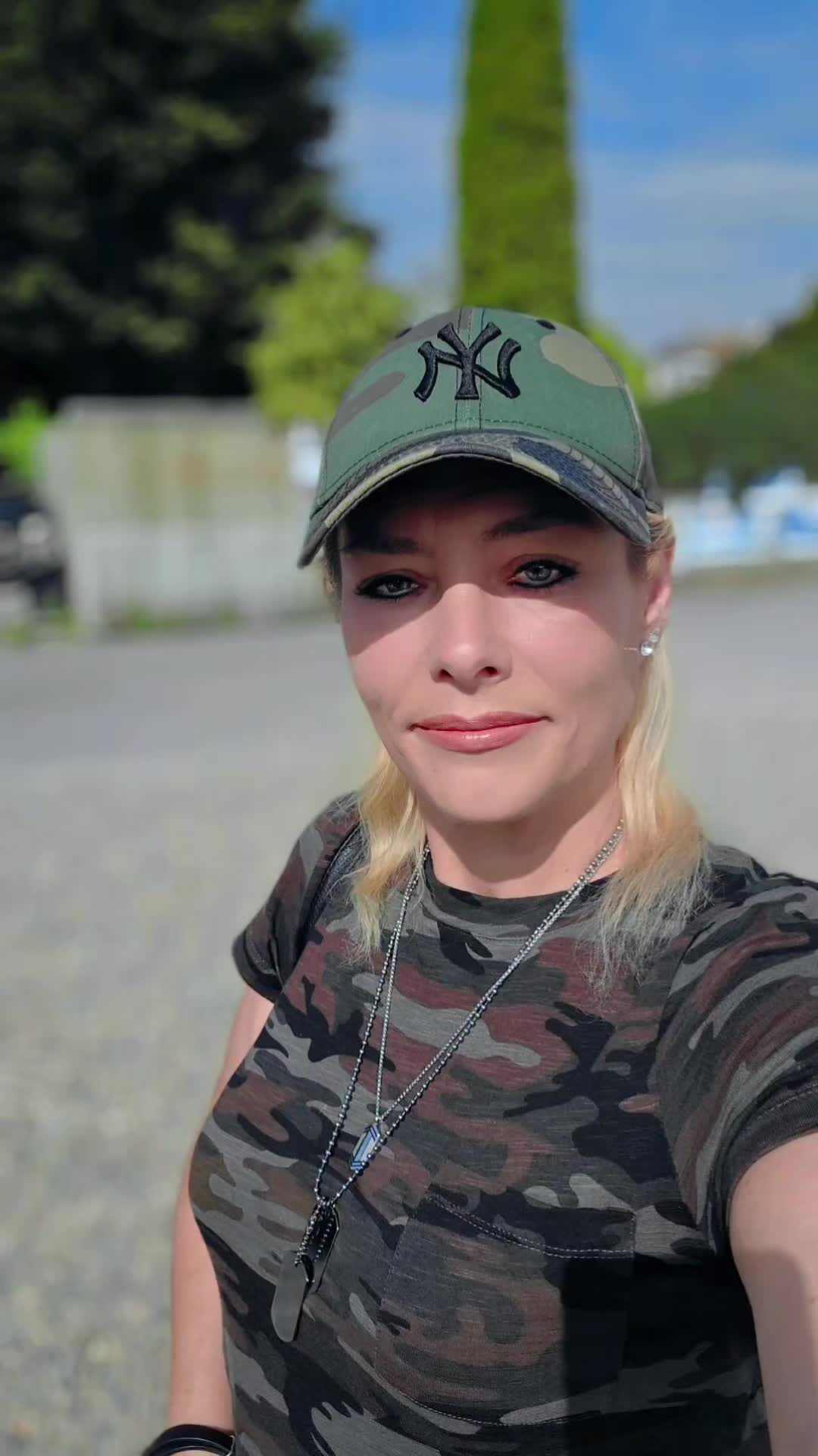 @Viktoriia