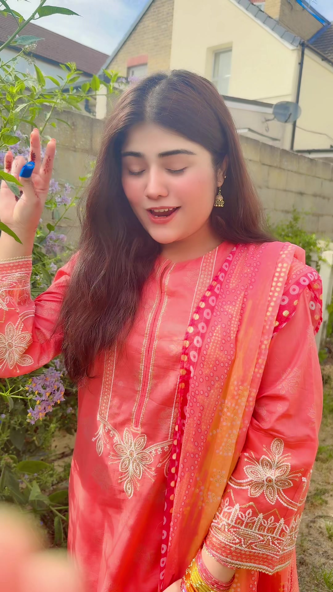 @LARAIB