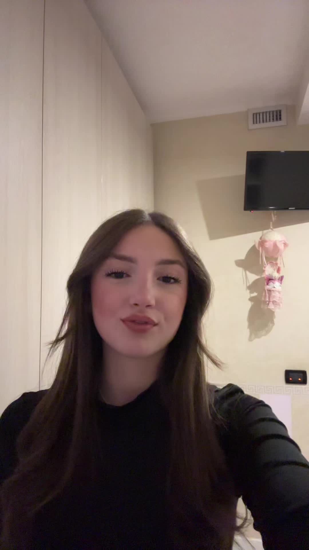 @𝓬𝓱𝓲𝓪𝓻𝓪✨