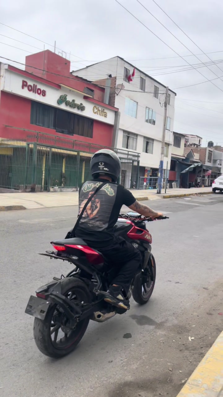 @Josueee_