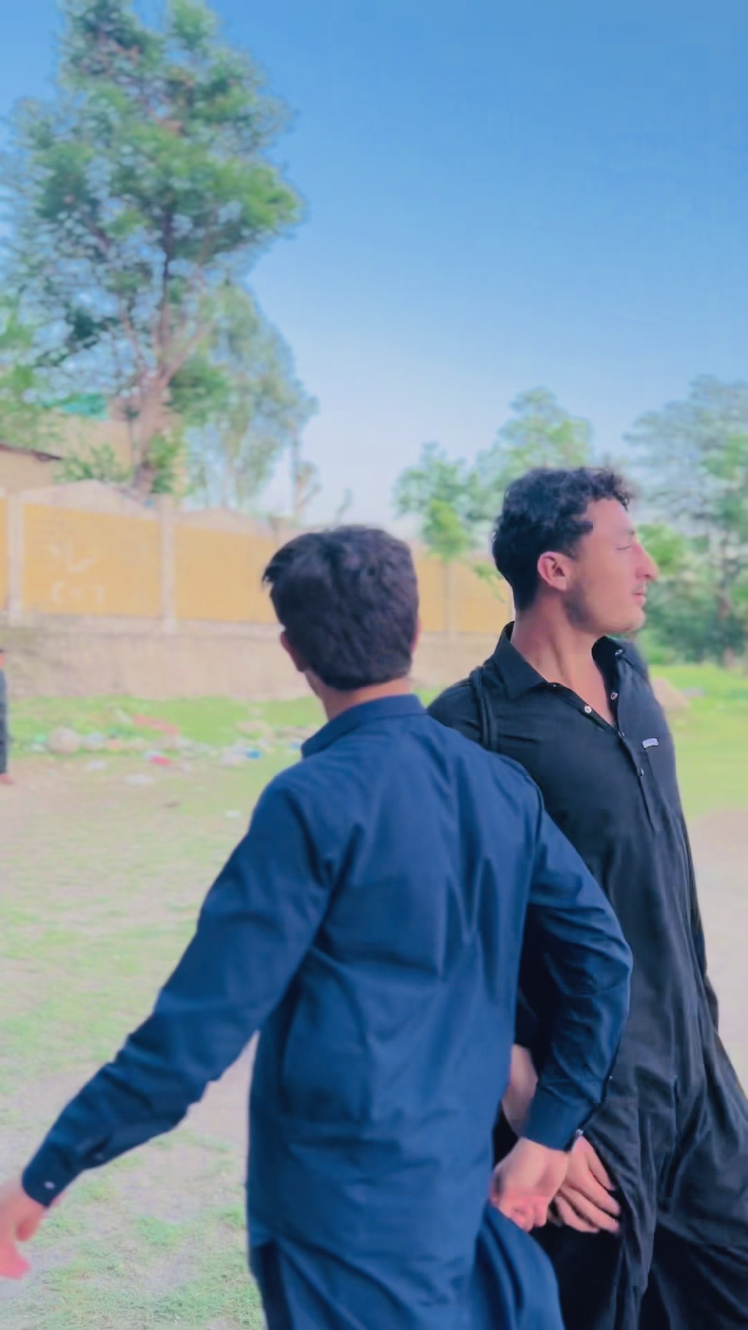 @WAQAS the wolf 😘🤭