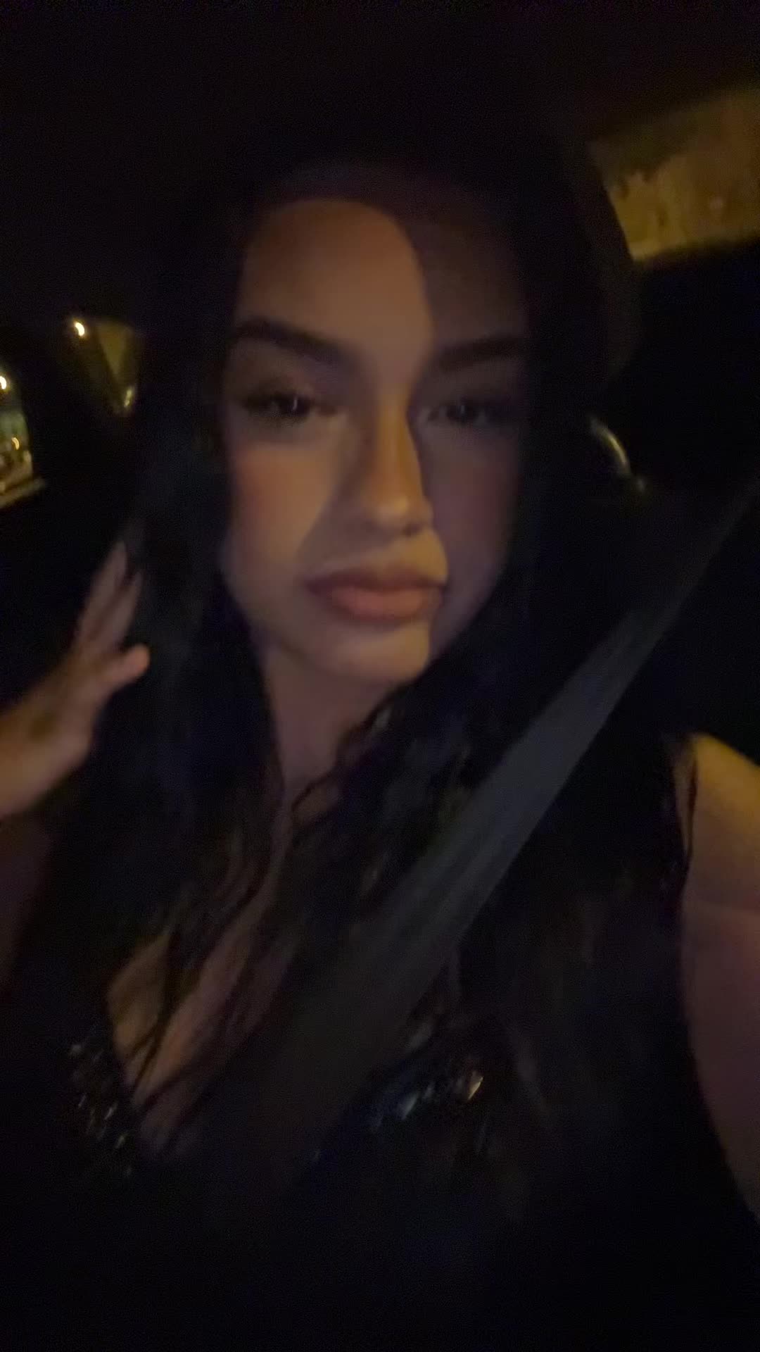 @𝒞ℯ𝓁𝒾𝓃ℯ💞