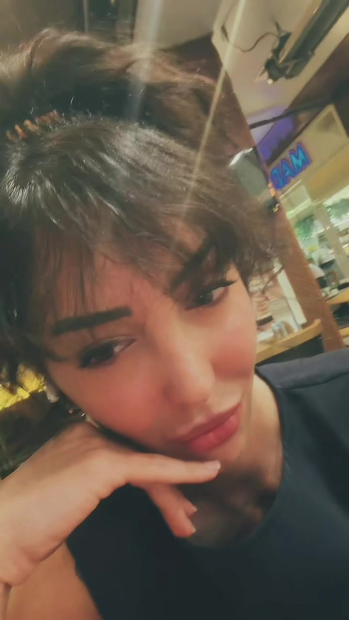 @Esra06