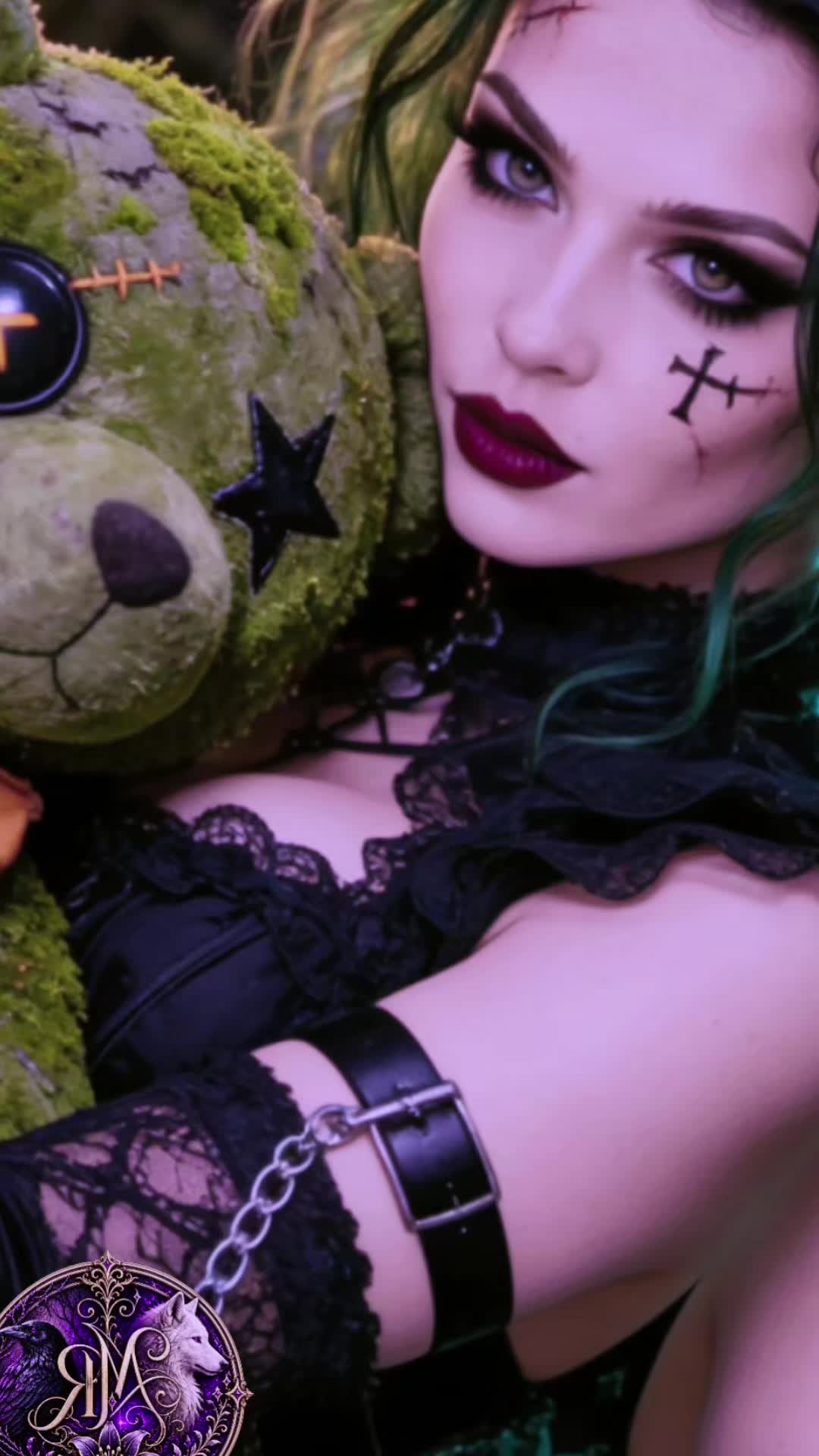 @🖤💜Mary-Ramona 💜🖤