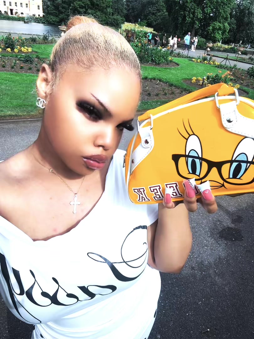 @𝐀𝐚𝐥𝐢𝐞𝐧𝐁𝐫𝐚𝐚𝐭👽🫟