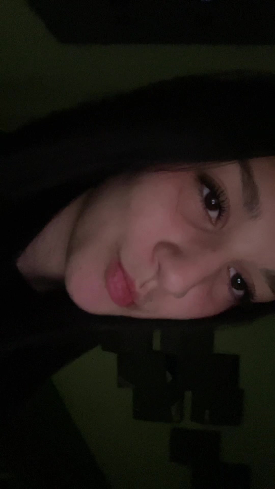 @брюнетка