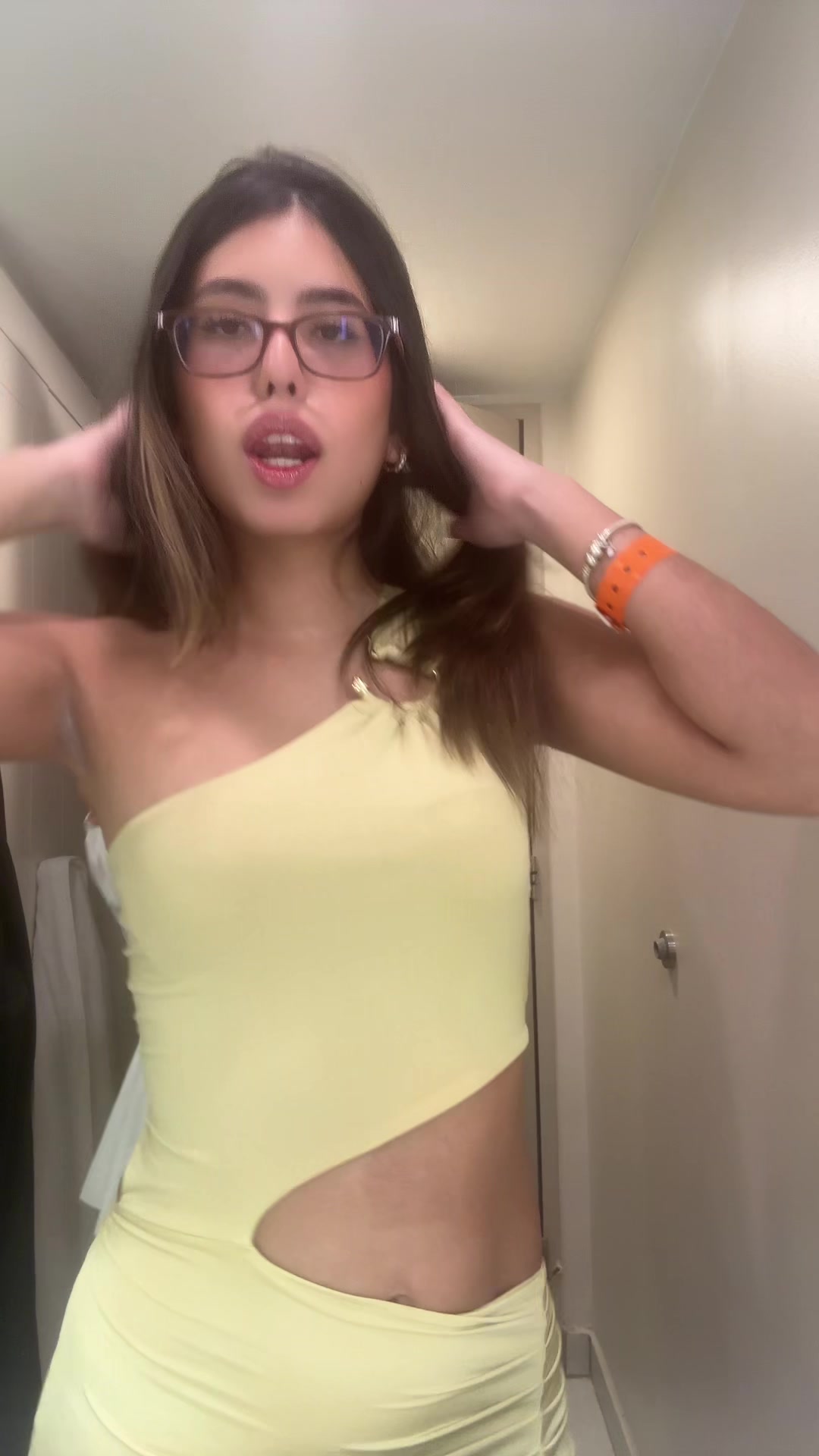 @Holi