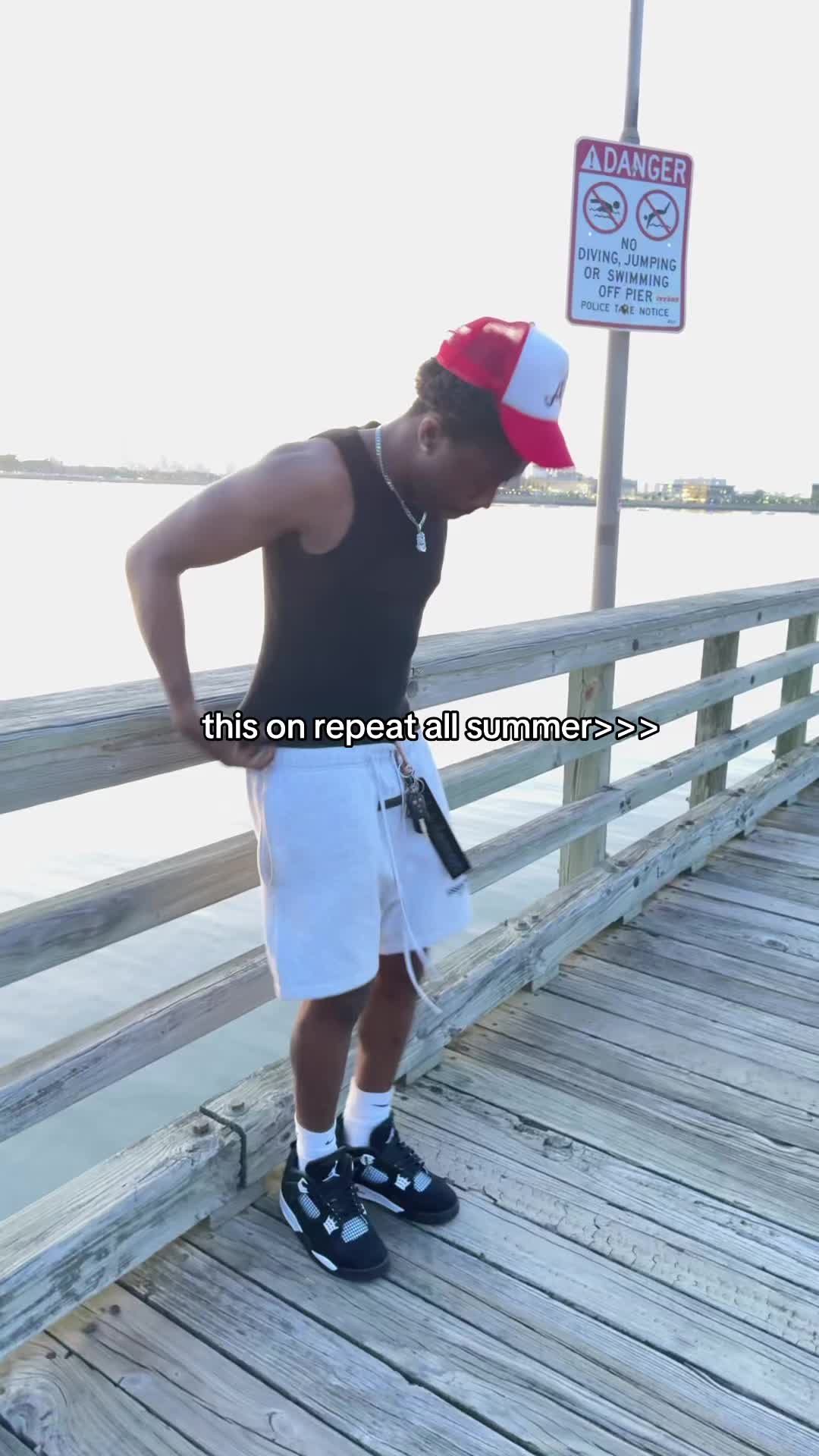 @🧑🏾🦯➡️
