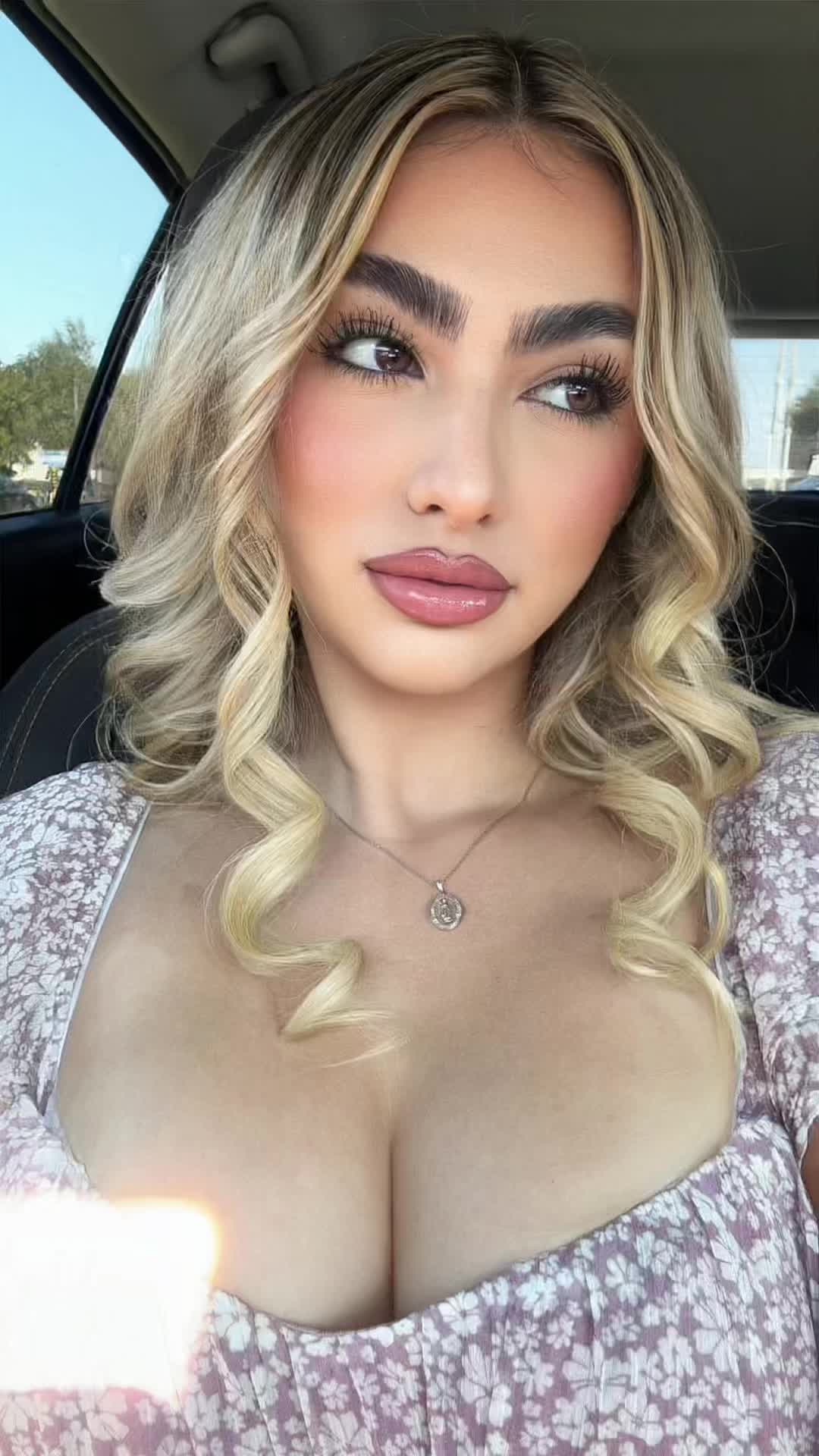 @Kyana
