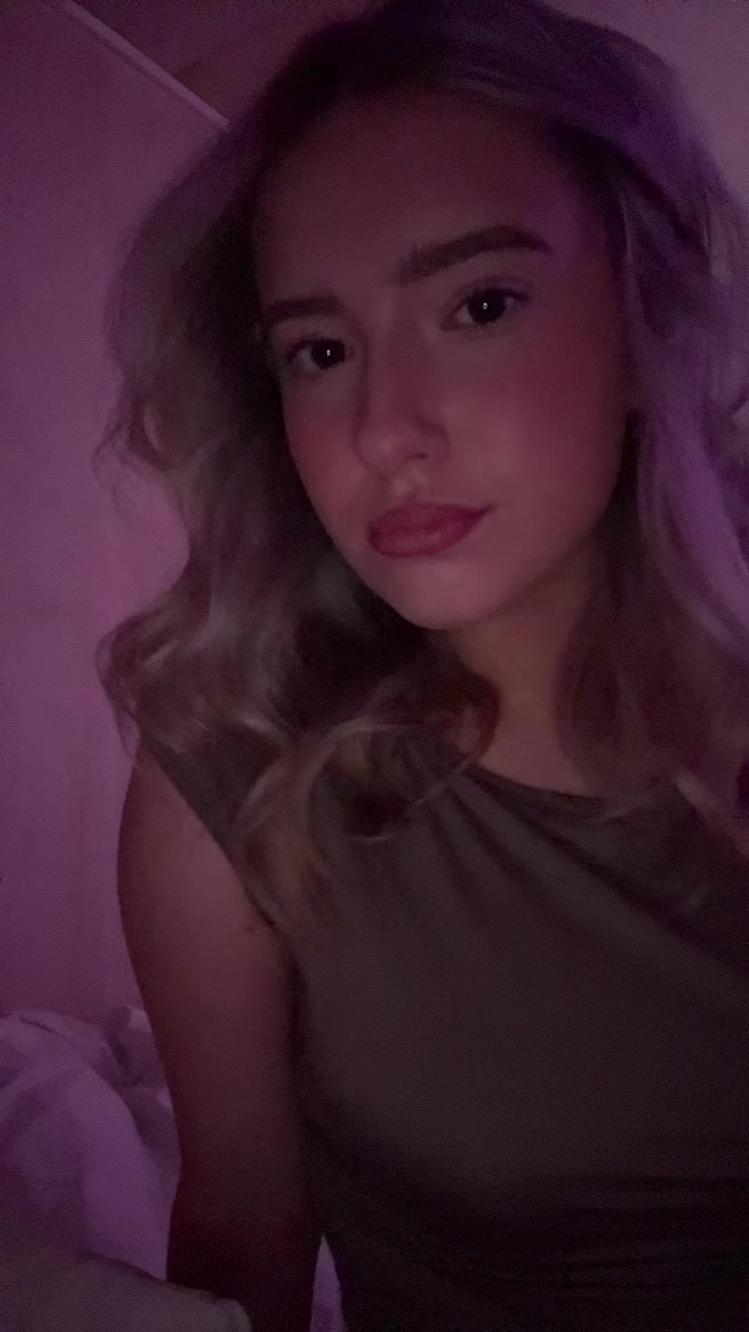 @??