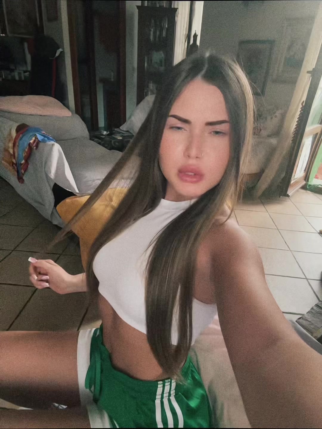 @Yleniatoschi🐊🥥