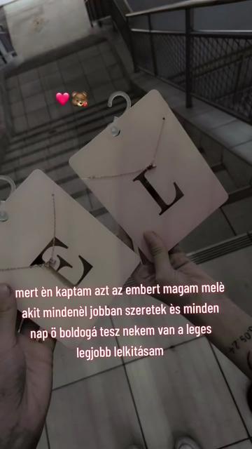 @Laura_🫶🏻