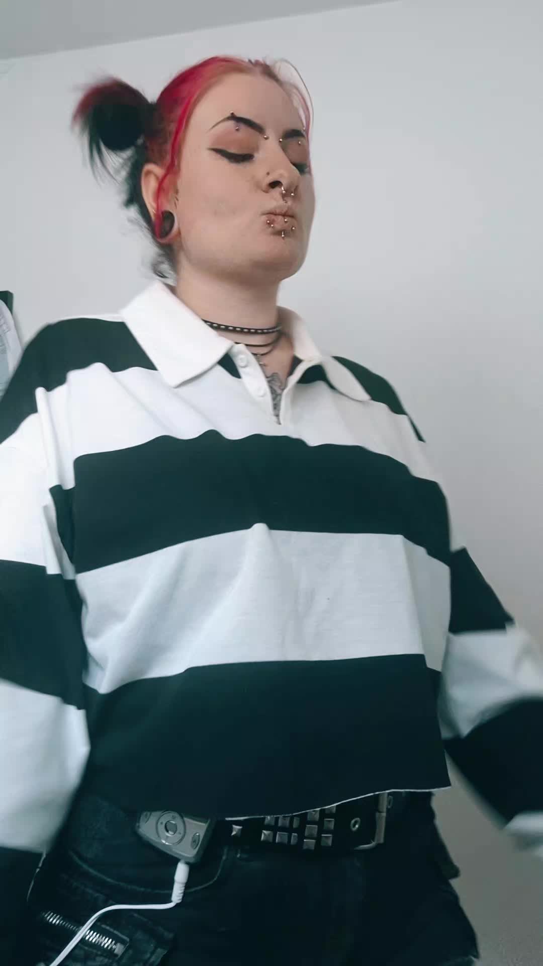 @ErinJayne