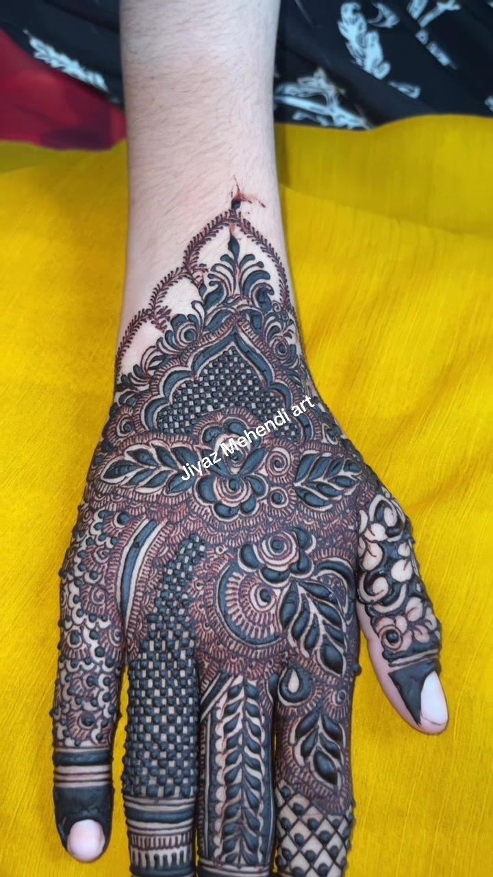 @jiya's mehendi art