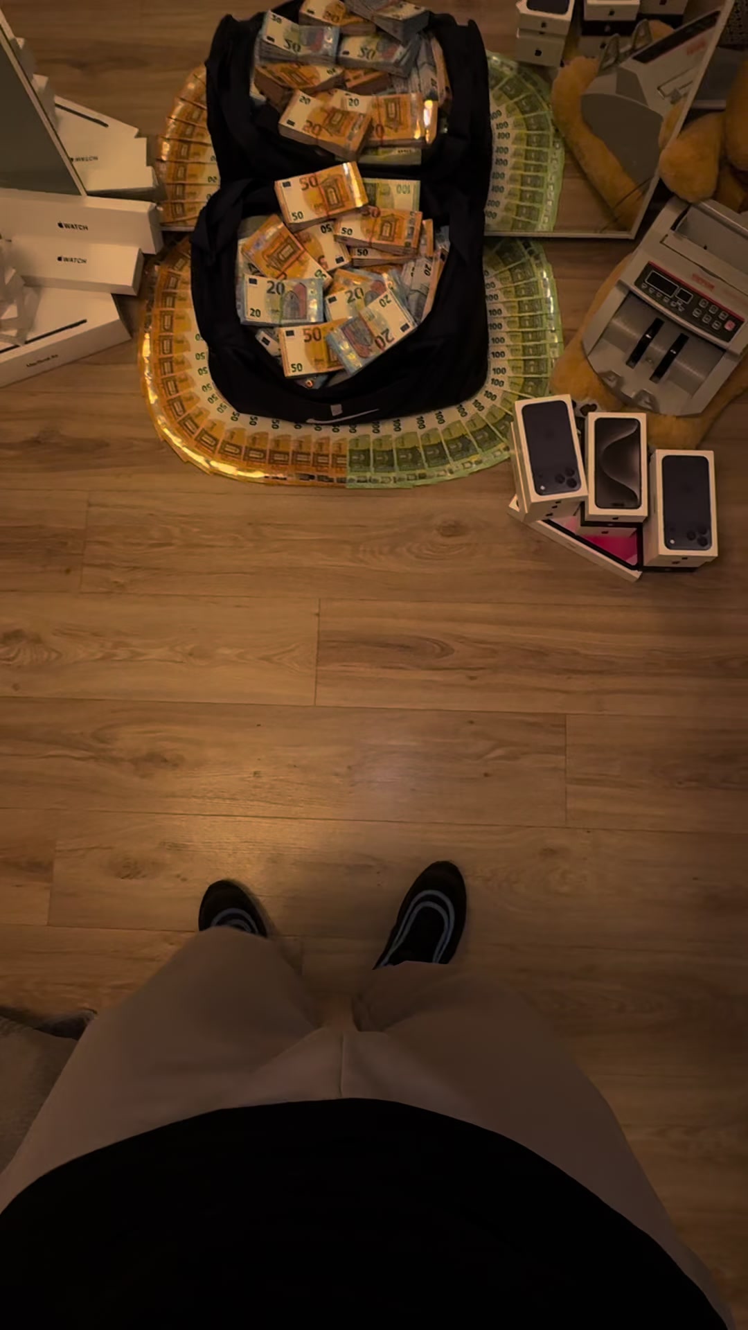 @Global Whites