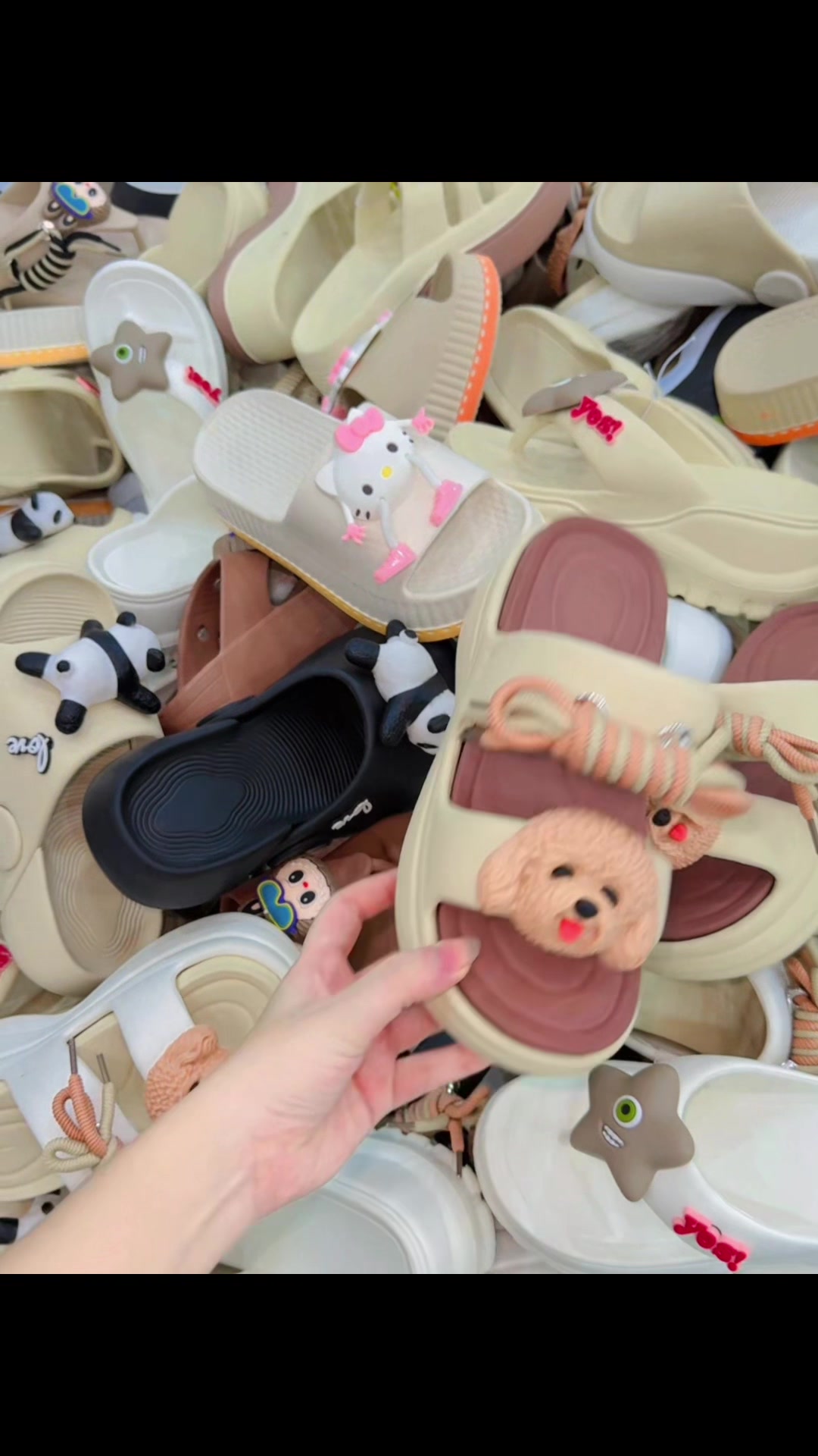 @Cherry Shoe Store