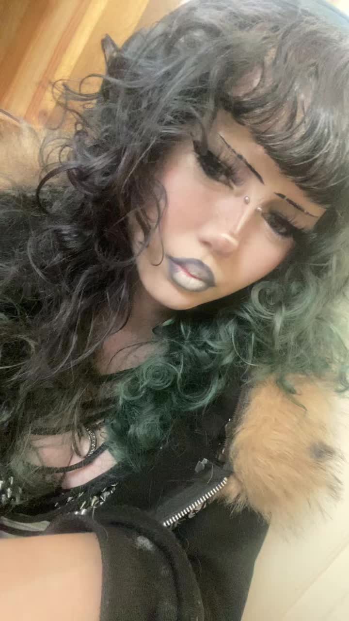 @Your Fav Vamp🦇