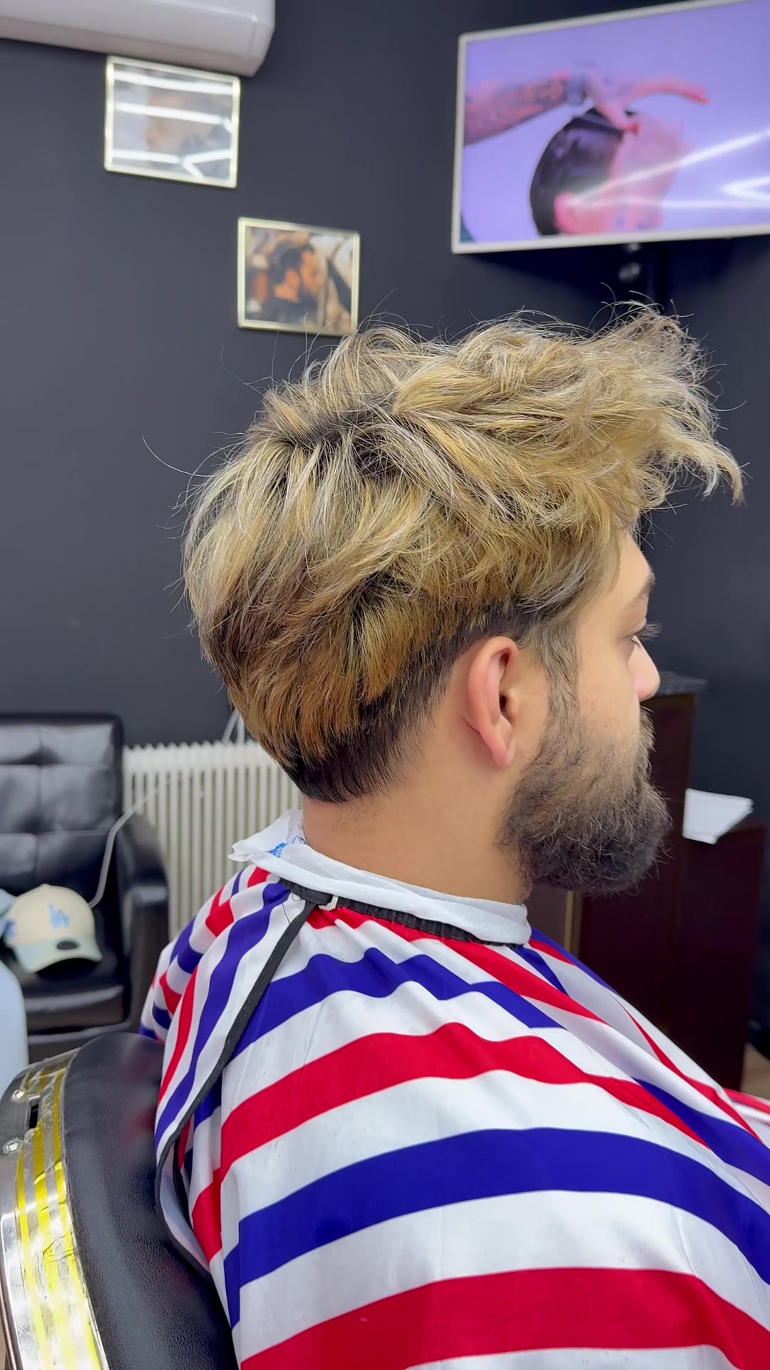 @Oscaro Friseur