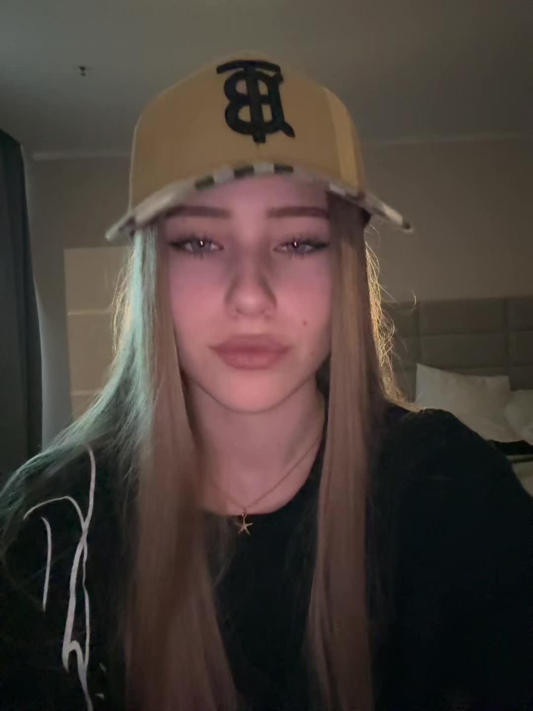 @999