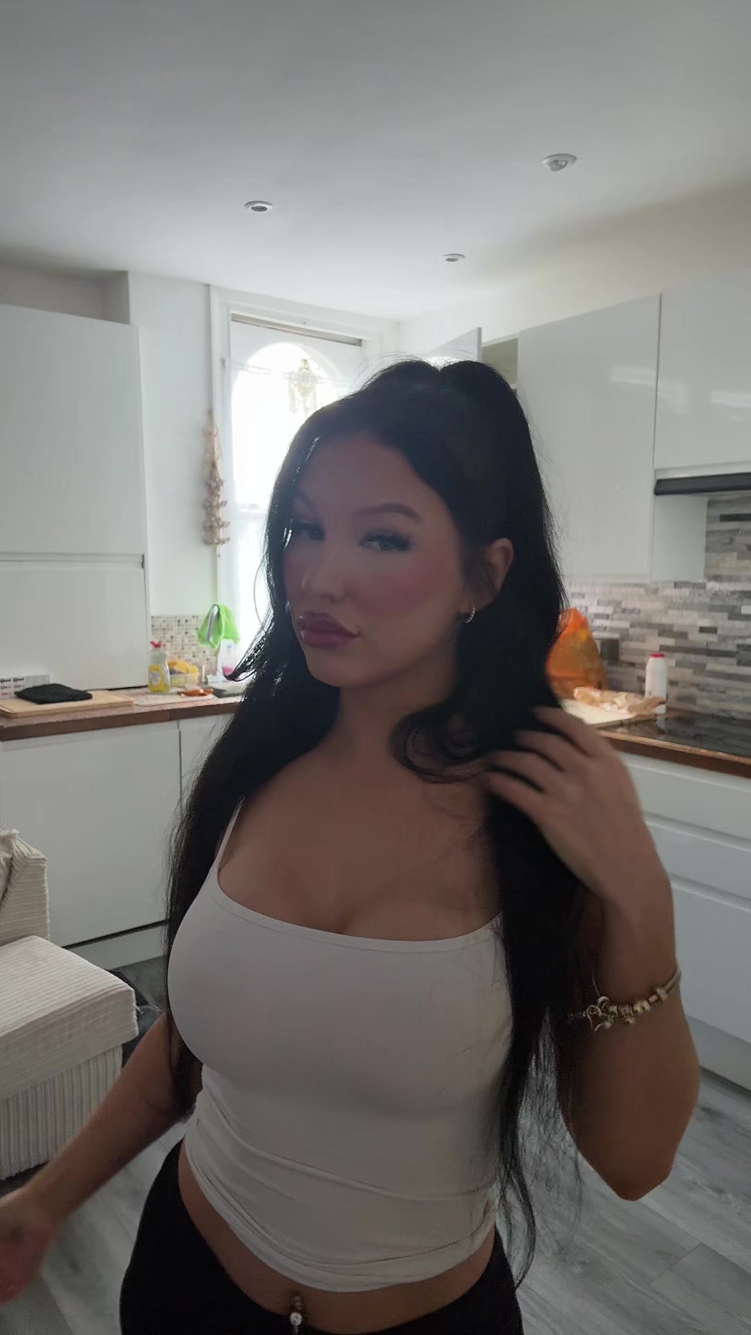 @ellaxo