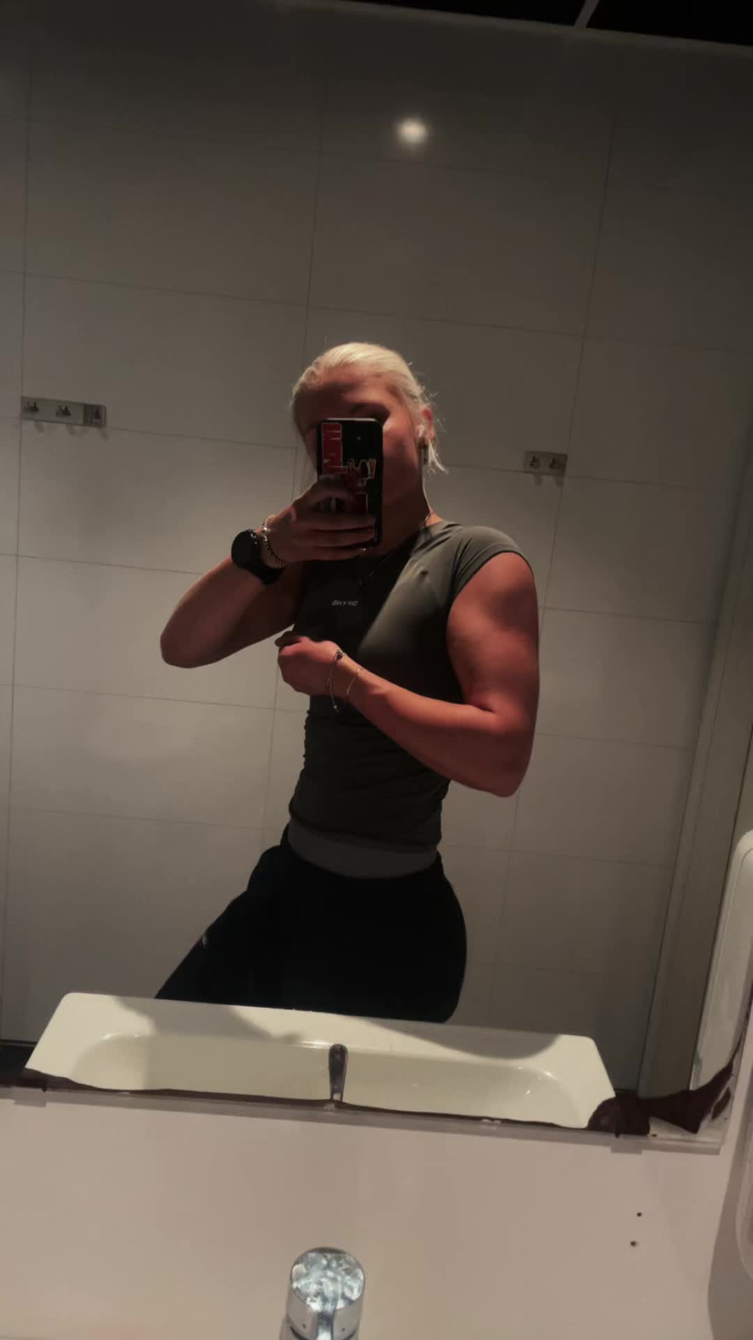 @oliviafitness