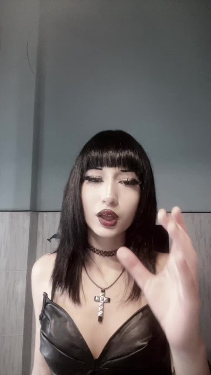 @𝒜𝓁𝒾𝒸ℯ𒉭