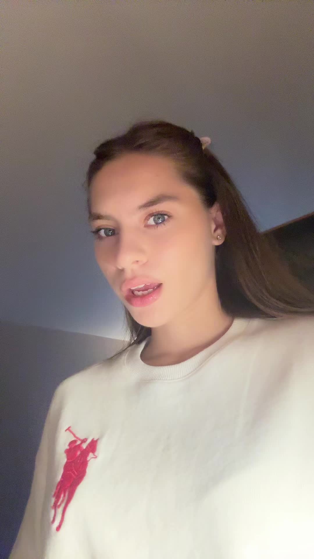 @viktoria_