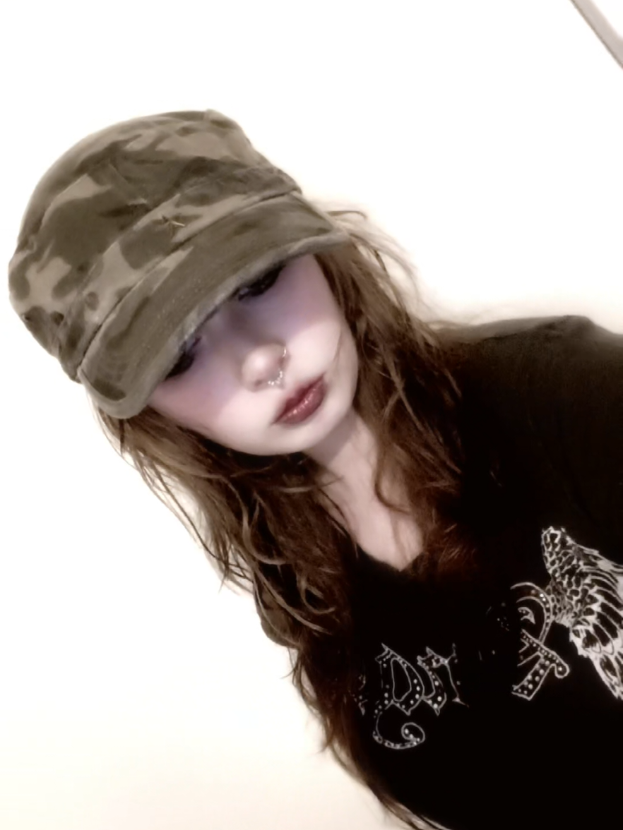 @Bluebrry Goth 🖤