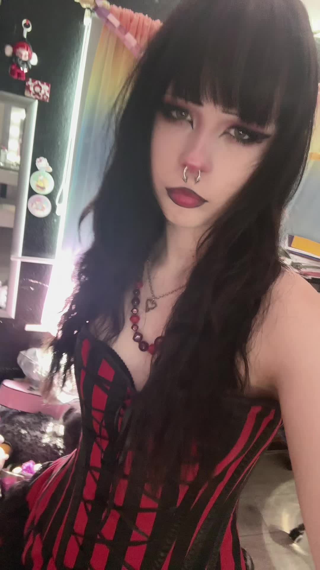 @b 🦇