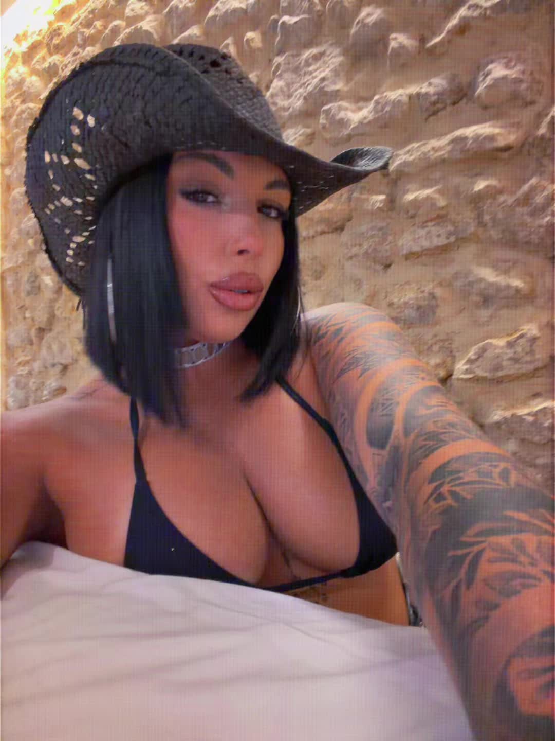 @Estefanía Santana