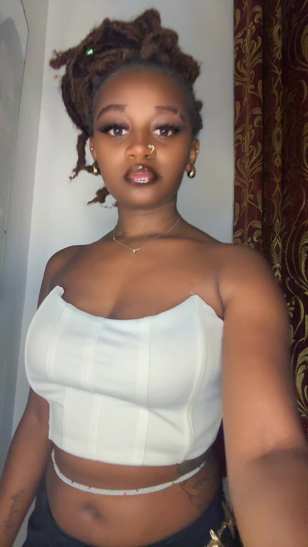 @faithlicious🇮🇹🇰🇪