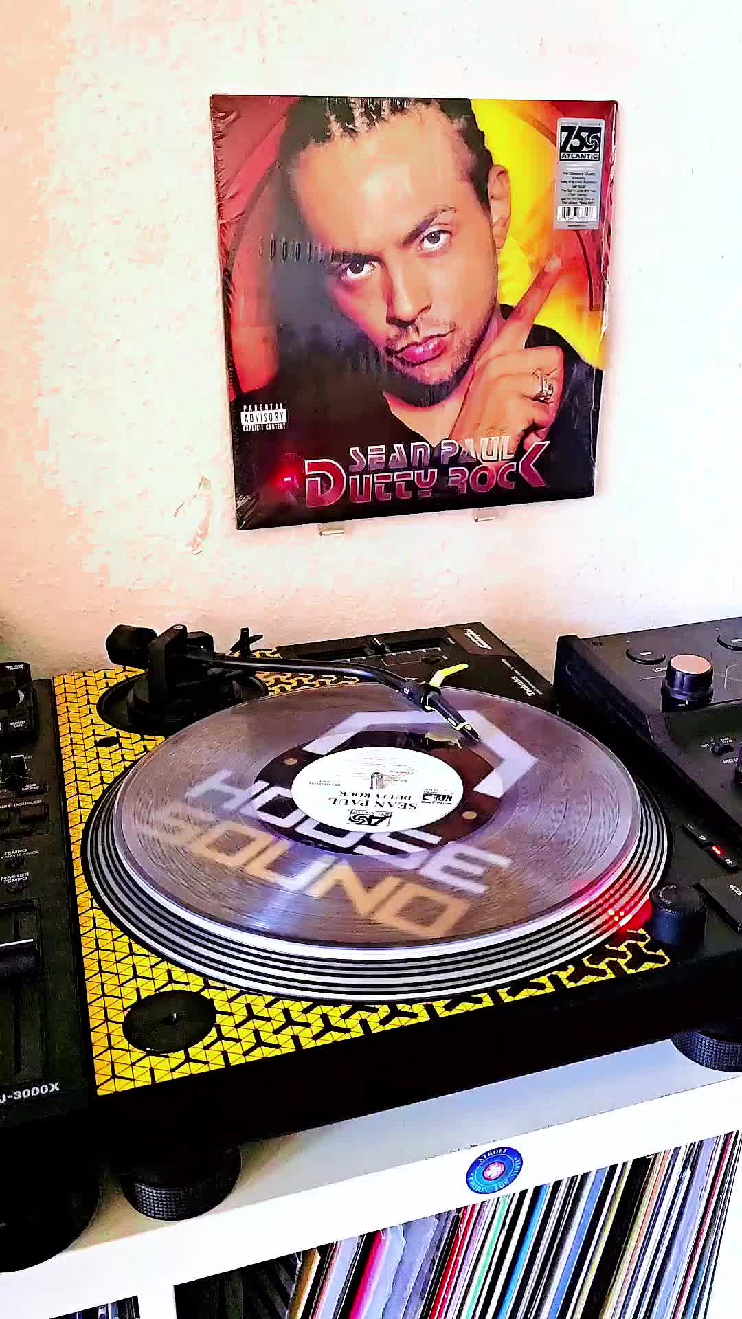 @vinyl-lover