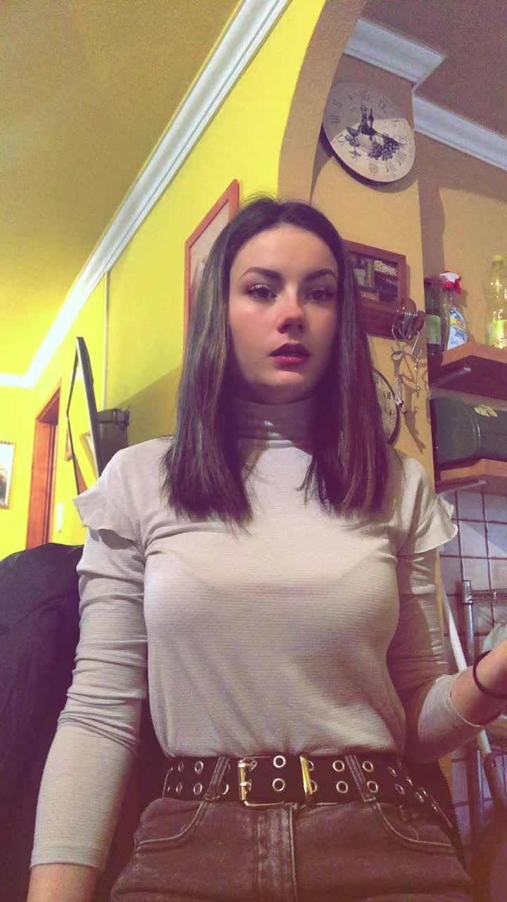 @🫂💋