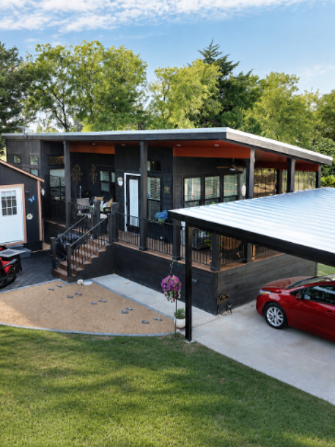 @Tiny House Giant Journey