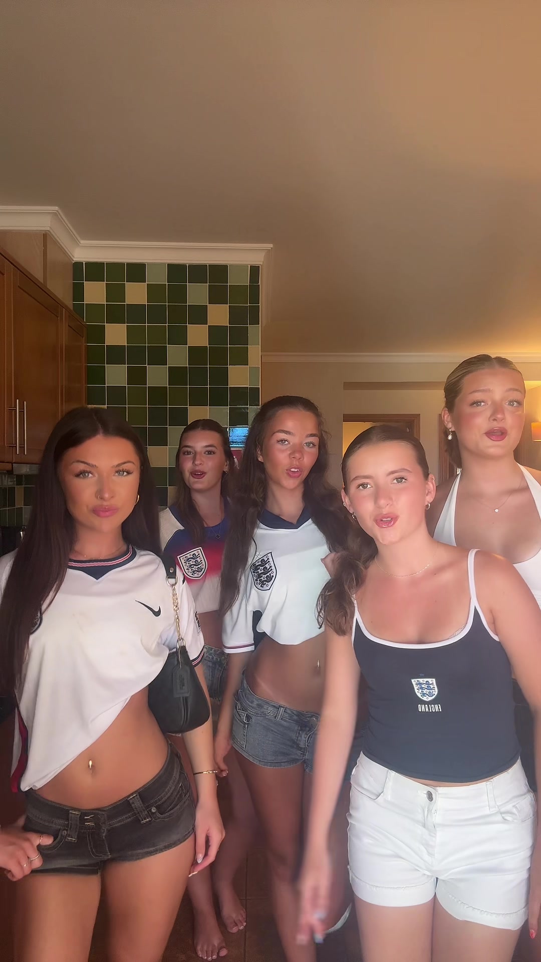 @Ava Morgan