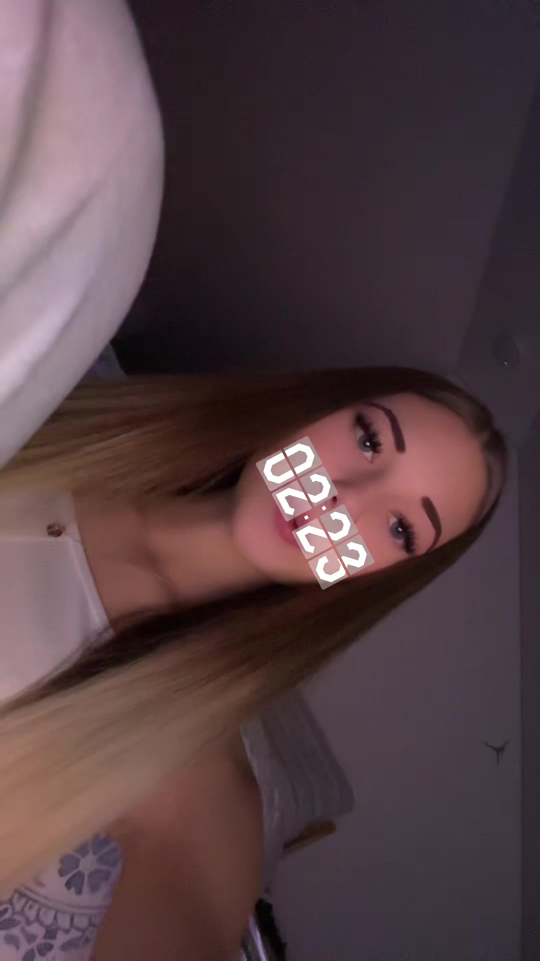 @👸🏼