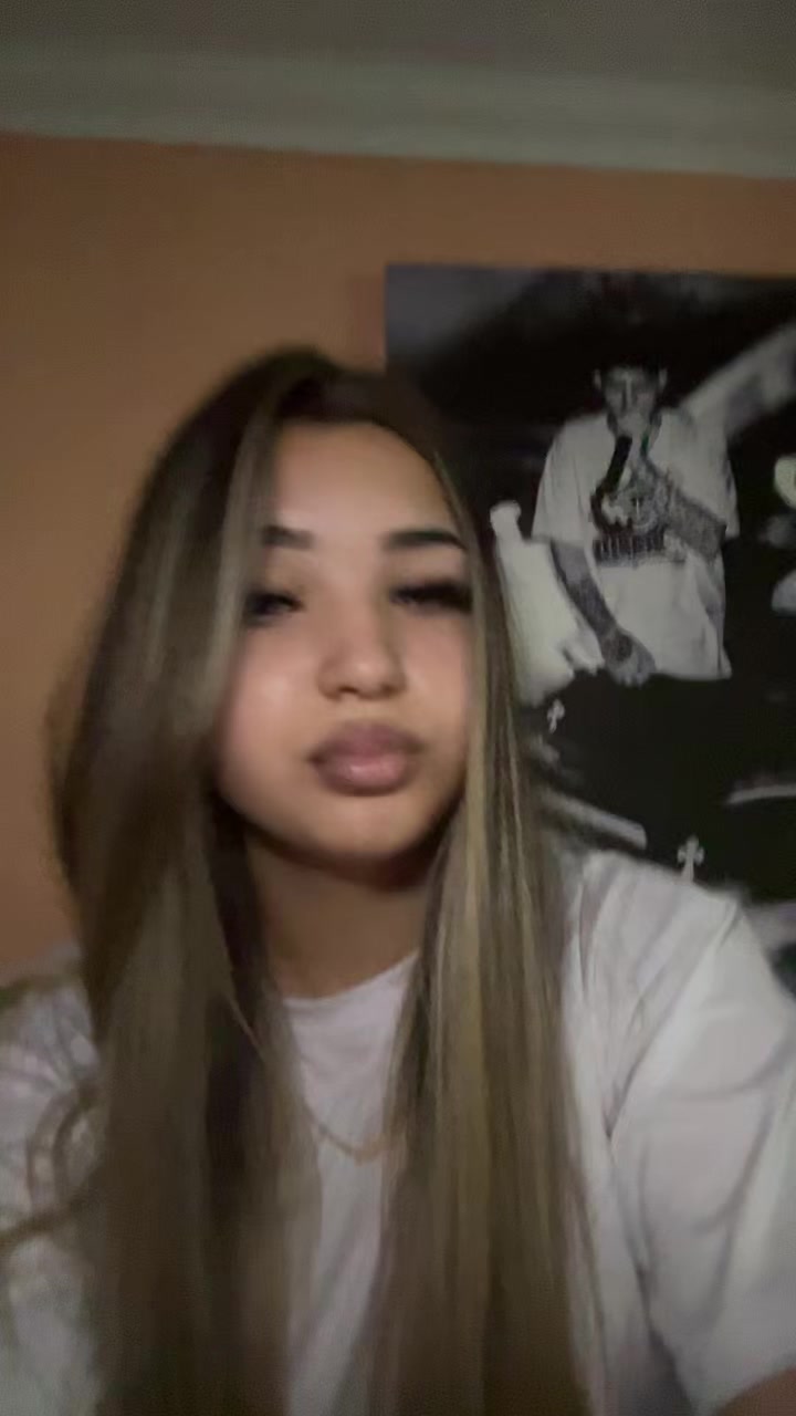 @👱🏼&zwj;♀️