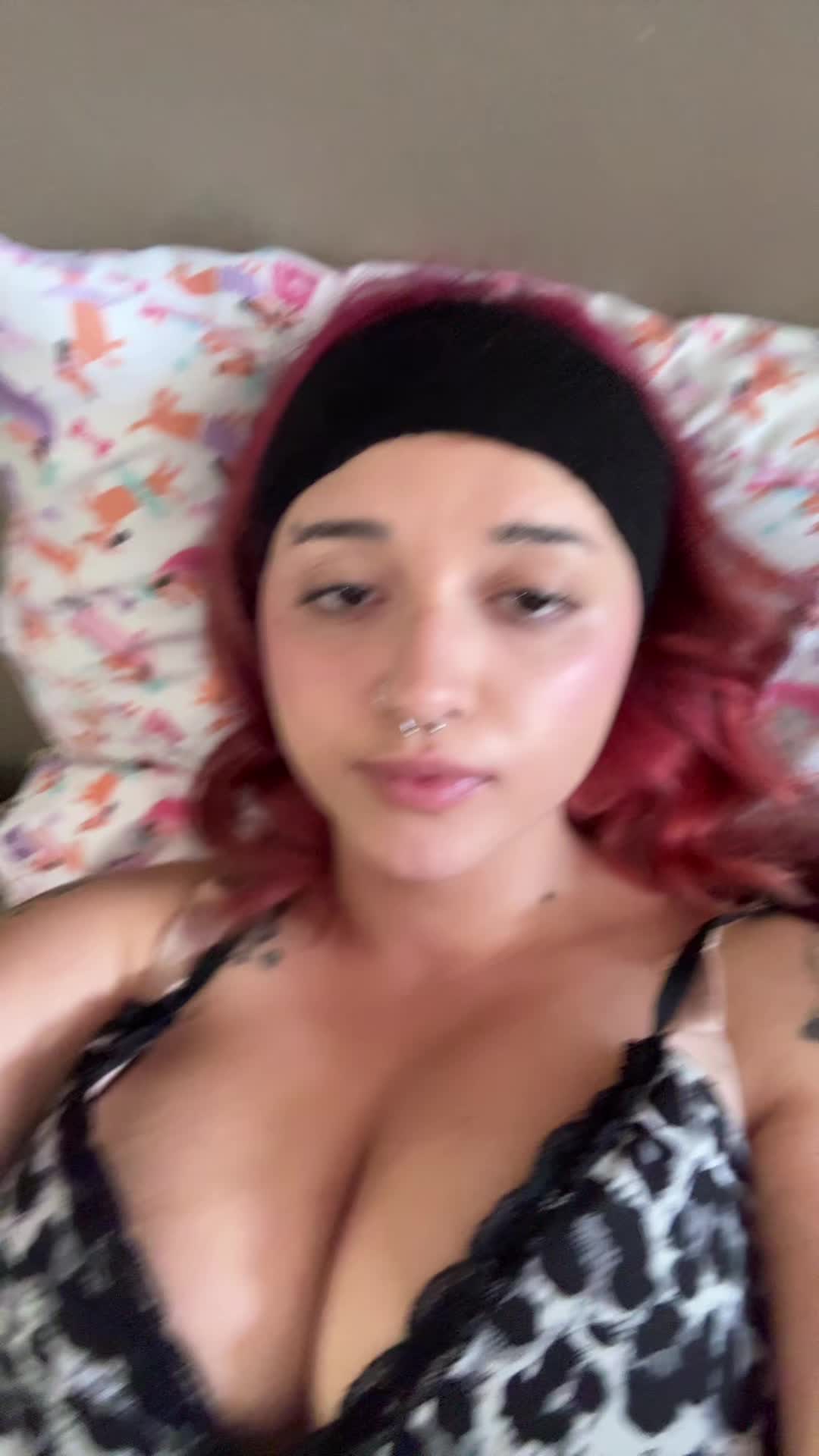 @thehailiediaries